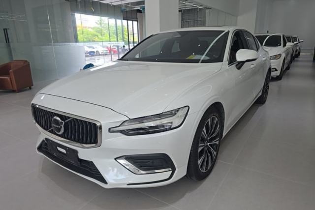 Used Volvo S60 2023 B4 Zhiyuan Luxury Edition