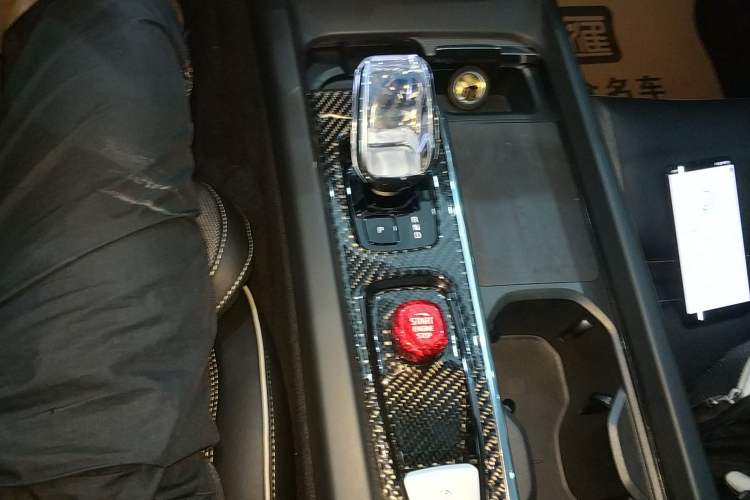Used Volvo S60 2023 B5 Zhiya Sport Edition Gear Lever