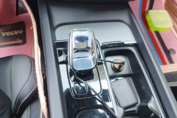 Used Volvo S60 2023 B4 Zhiyuan Sport Edition Gear Lever
