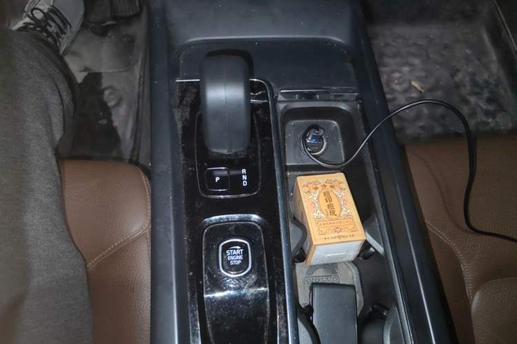 Used Volvo S60 2023 B4 Zhiyi Luxury Edition Gear Lever