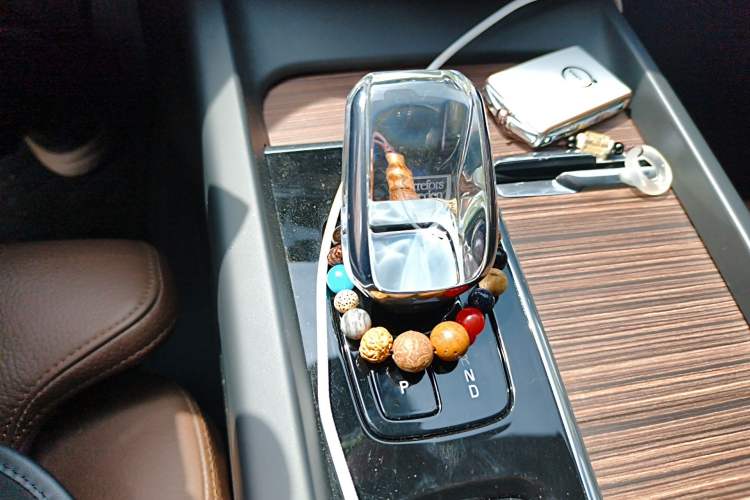 Used Volvo S60 2023 B4 Zhiyuan Luxury Edition Gear Lever