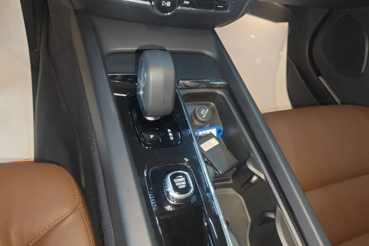 Used Volvo S60 2023 B4 Zhiyi Luxury Edition Gear Lever