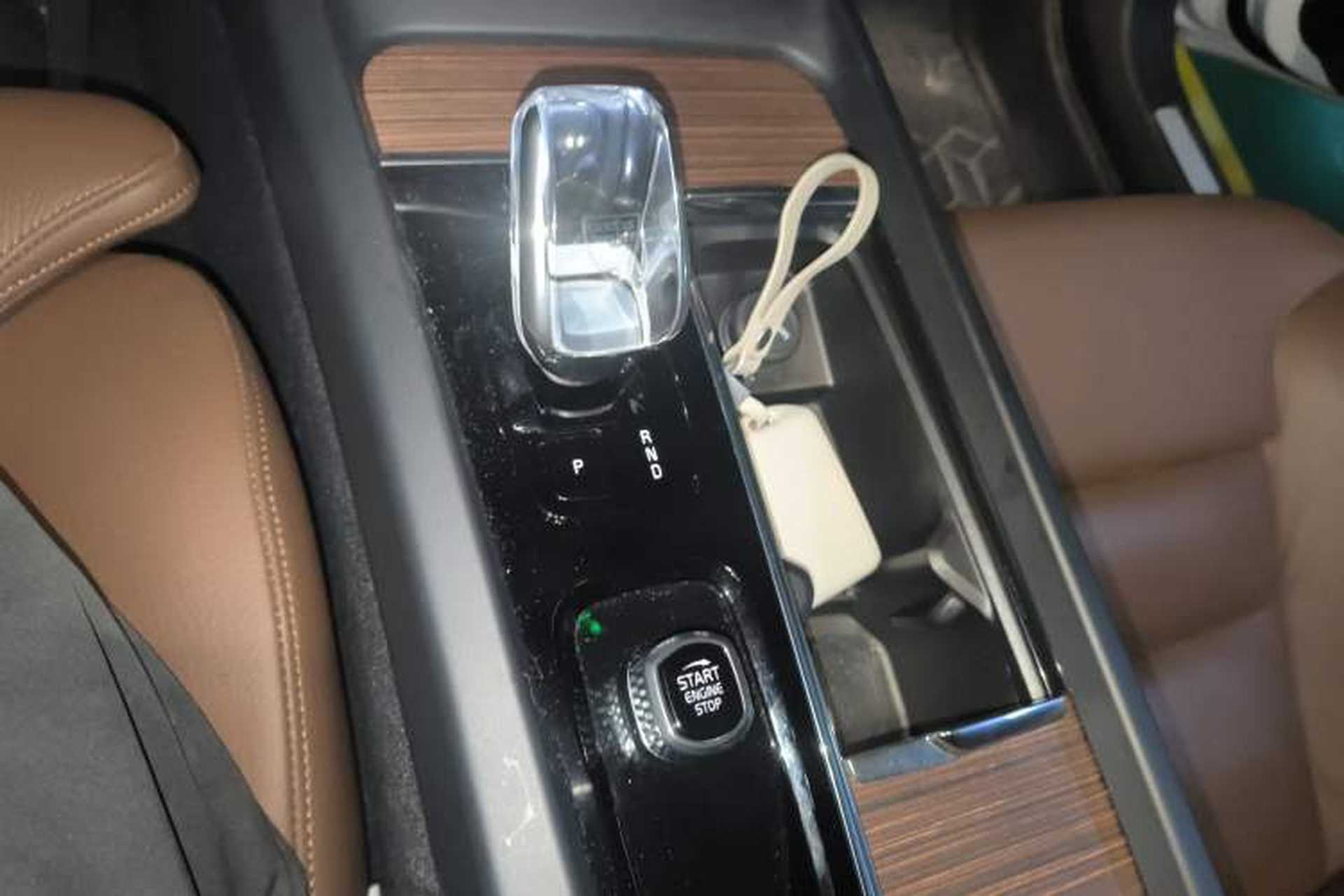 Used Volvo S60 2023 B4 Zhiyuan Luxury Edition Gear Lever