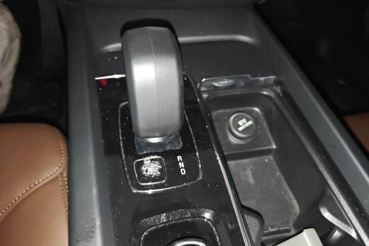 Used Volvo S60 2023 B4 Zhiyi Luxury Edition Gear Lever