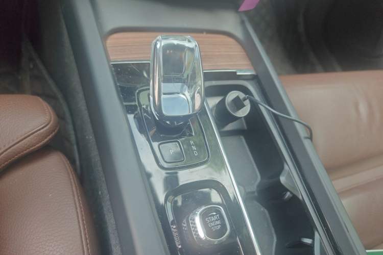 Used Volvo S60 2023 B4 Zhiyuan Luxury Edition Gear Lever