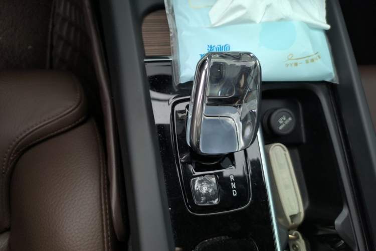 Used Volvo S60 2023 B4 Zhiyuan Sport Edition Gear Lever