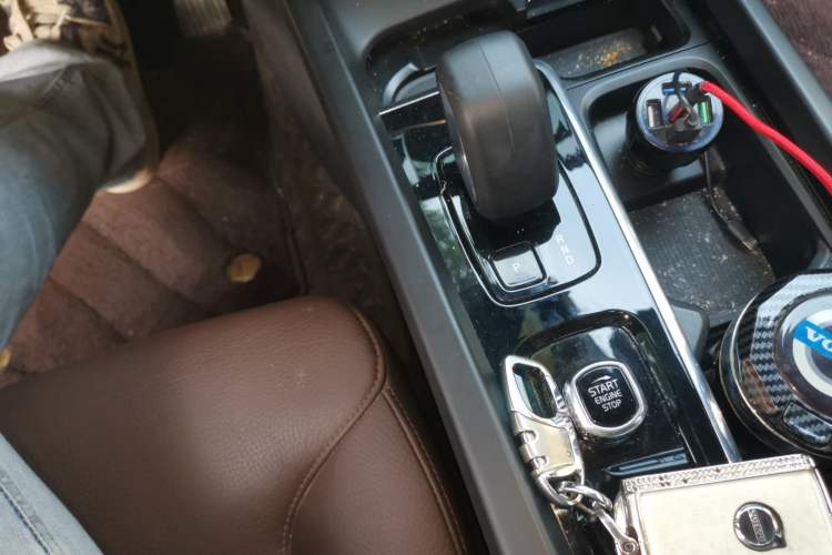 Used Volvo S60 2023 B4 Zhiyi Luxury Edition Gear Lever