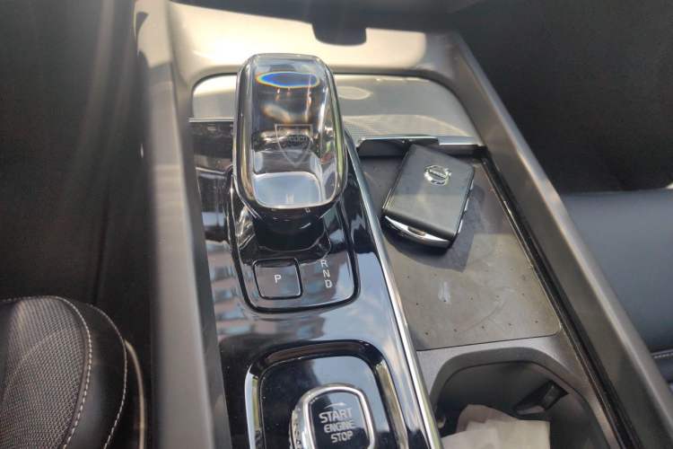 Used Volvo S60 2023 B5 Zhiya Sport Edition Gear Lever