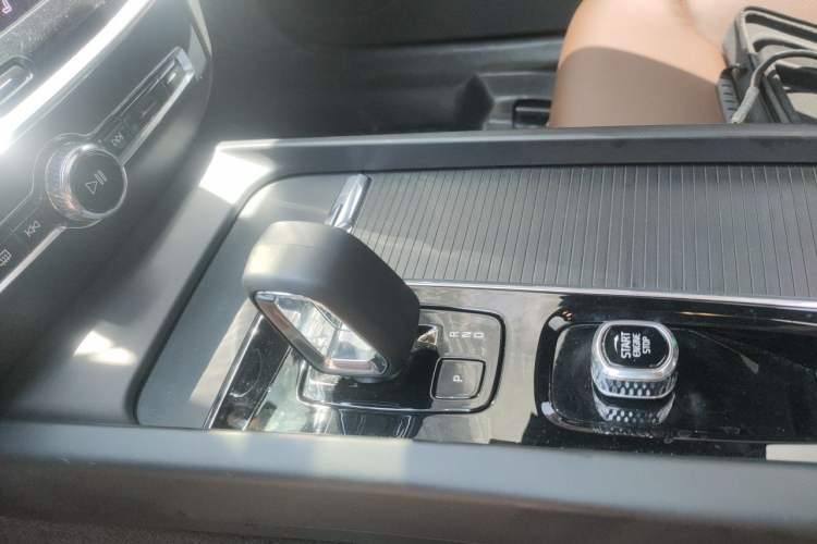 Used Volvo S60 2023 B4 Zhiyi Luxury Edition Gear Lever