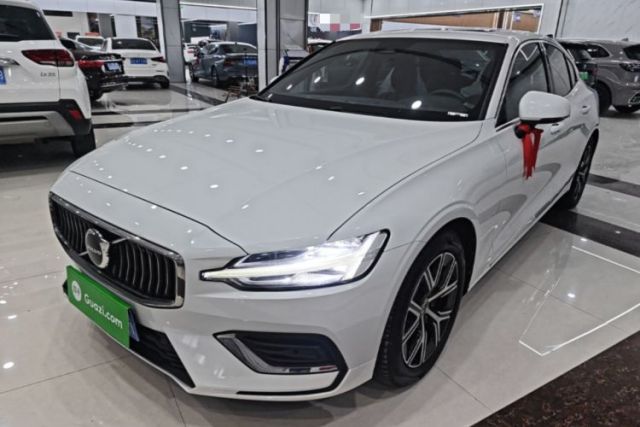 Used Volvo S60 2023 B4 Zhiyi Luxury Edition