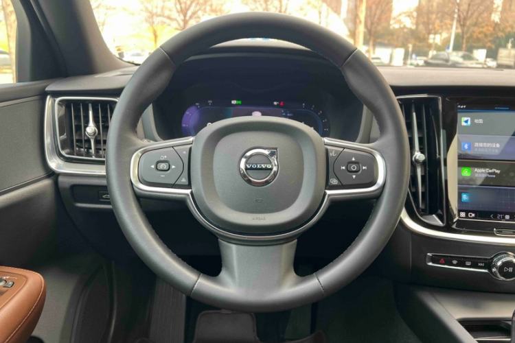 Used Volvo S60 2023 B4 Zhiyi Luxury Edition Interior 2