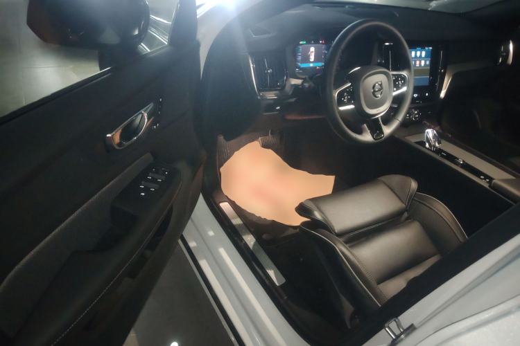 Used Volvo S60 2023 B4 Zhiyuan Sport Edition Interior 3