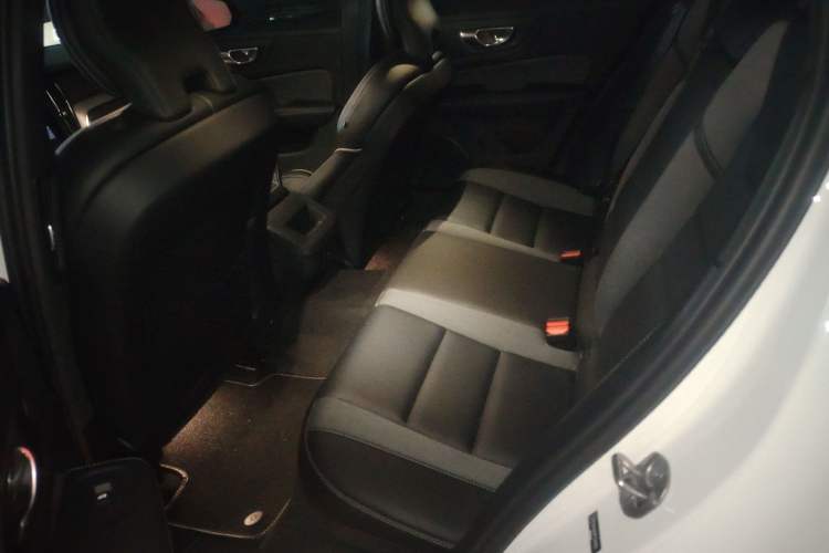 Used Volvo S60 2023 B4 Zhiyuan Sport Edition Interior 4