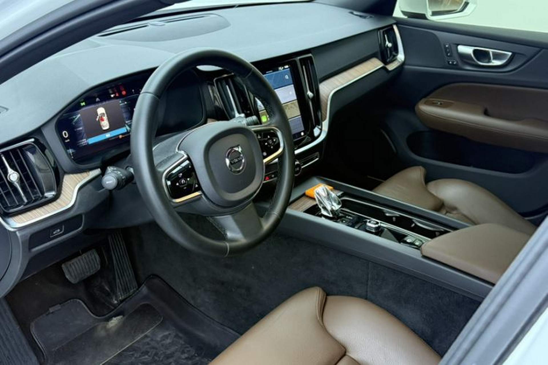 Used Volvo S60 2023 B4 Zhiyuan Luxury Edition Interior 4