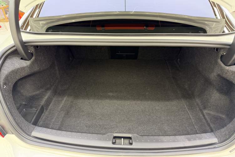 Used Volvo S60 2023 B4 Zhiyi Luxury Edition Interior 7