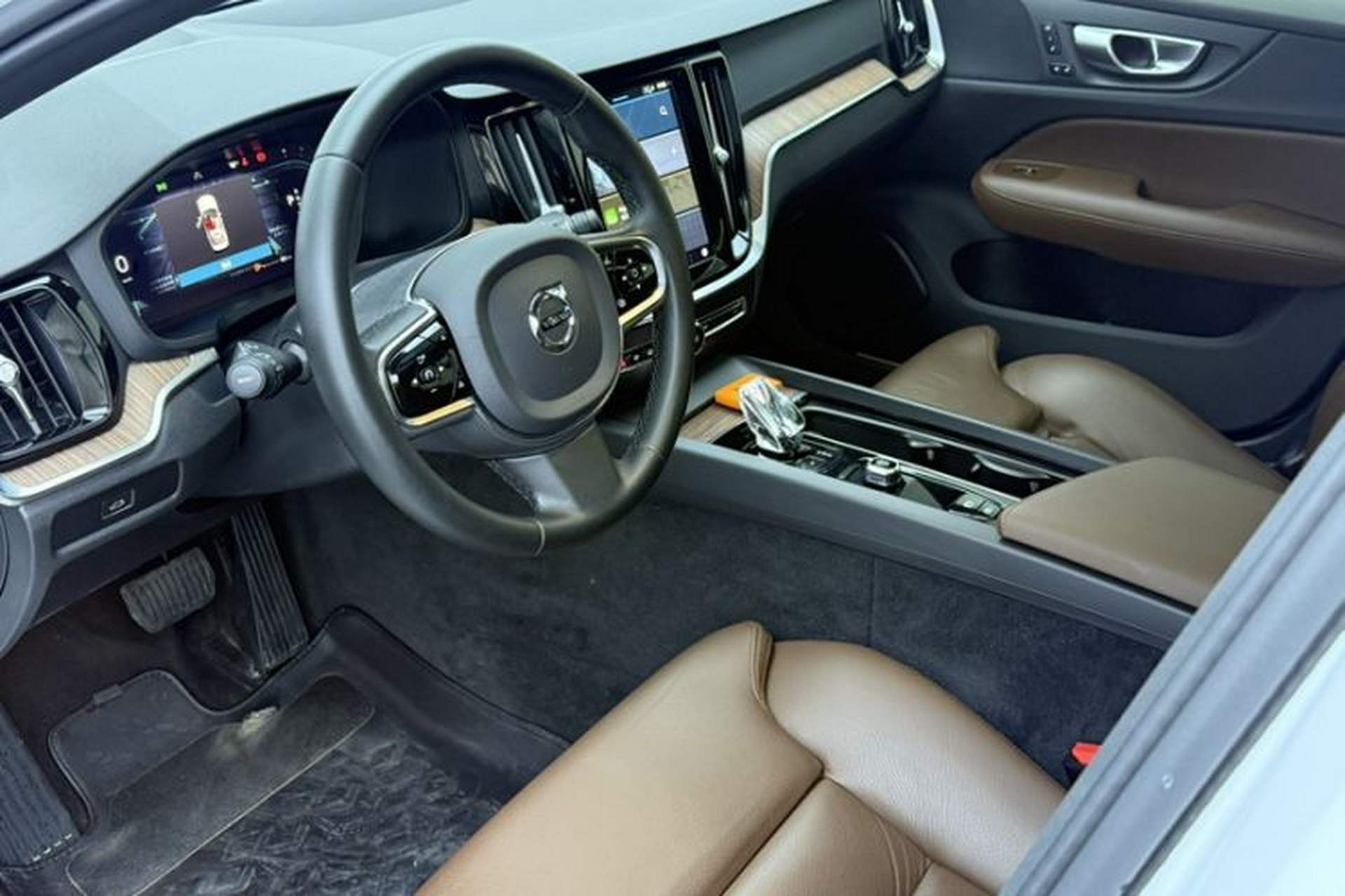 Used Volvo S60 2023 B4 Zhiyuan Luxury Edition Interior 9