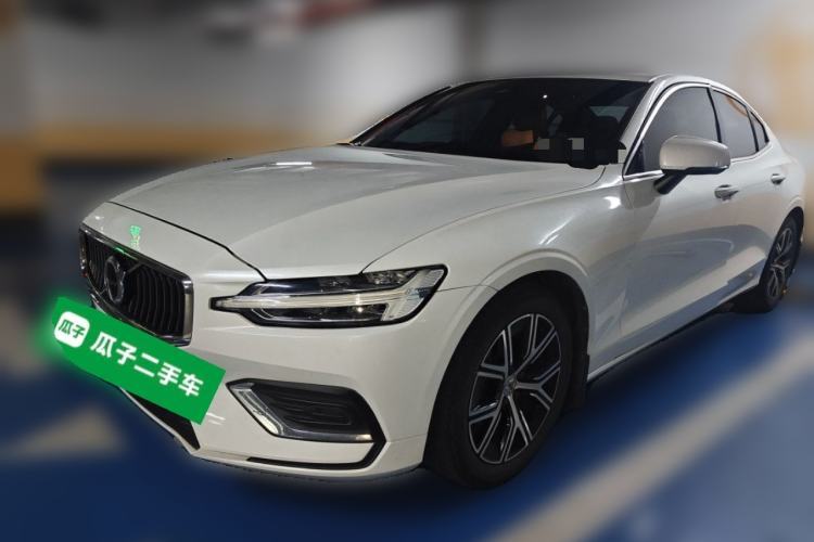 Used Volvo S60 2023 B4 Zhiyi Luxury Edition Guazi used car, China used car export, Used car for sale, Used  cars, Cheapest cars for sale