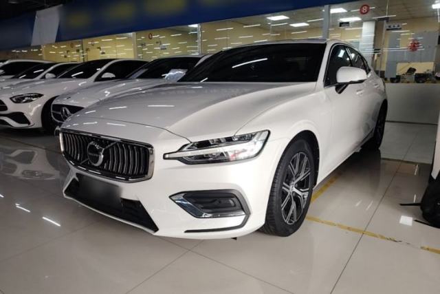 Used Volvo S60 2023 B4 Zhiyi Luxury Edition