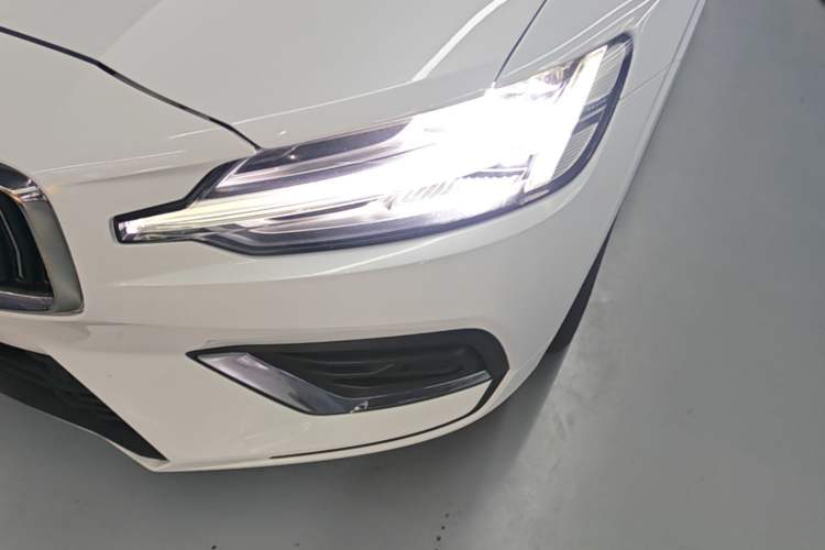 Used Volvo S60 2023 B4 Zhiyi Luxury Edition Left Front Headlight