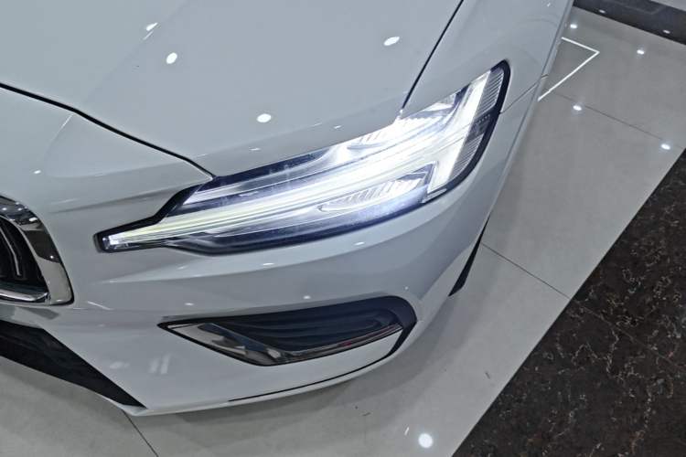 Used Volvo S60 2023 B4 Zhiyi Luxury Edition Left Front Headlight