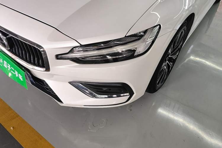 Used Volvo S60 2023 B4 Zhiyuan Luxury Edition Left Front Headlight