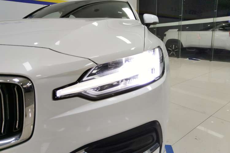Used Volvo S60 2023 B4 Zhiyi Luxury Edition Left Front Headlight