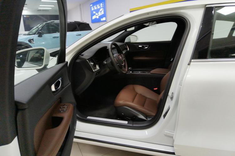 Used Volvo S60 2023 B4 Zhiyi Luxury Edition Left Front Seat