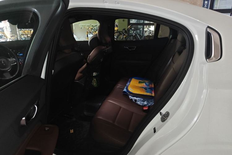 Used Volvo S60 2023 B4 Zhiyi Luxury Edition Left Rear Seat