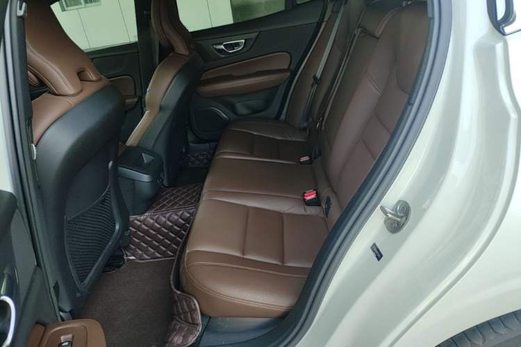 Used Volvo S60 2023 B4 Zhiyuan Luxury Edition Left Rear Seat