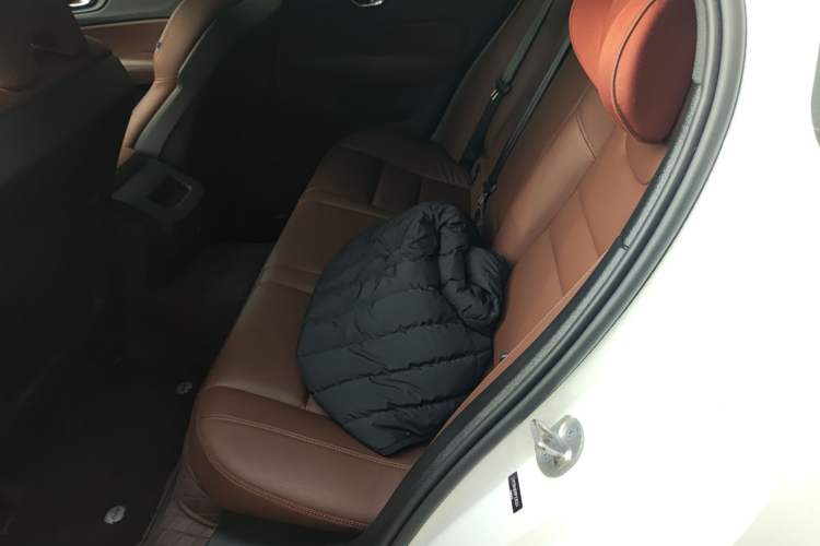 Used Volvo S60 2023 B4 Zhiyuan Luxury Edition Left Rear Seat