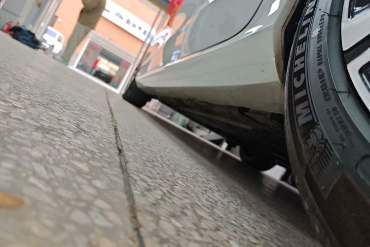 Used Volvo S60 2023 B4 Zhiyuan Luxury Edition Left Side Sill