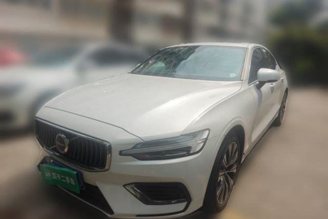 Ojetý Volvo S60 2023 B4 Zhiyuan Luxury Edition
