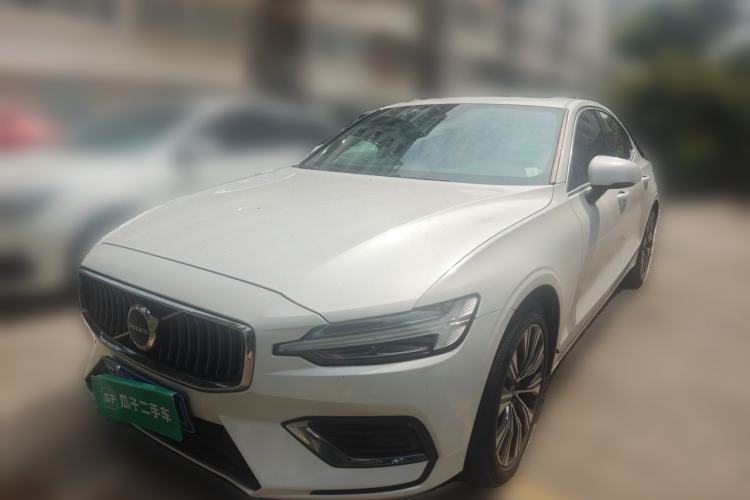 Used Volvo S60 2023 B4 Zhiyuan Luxury Edition Guazi used car, China used car export, Used car for sale, Used  cars, Cheapest cars for sale