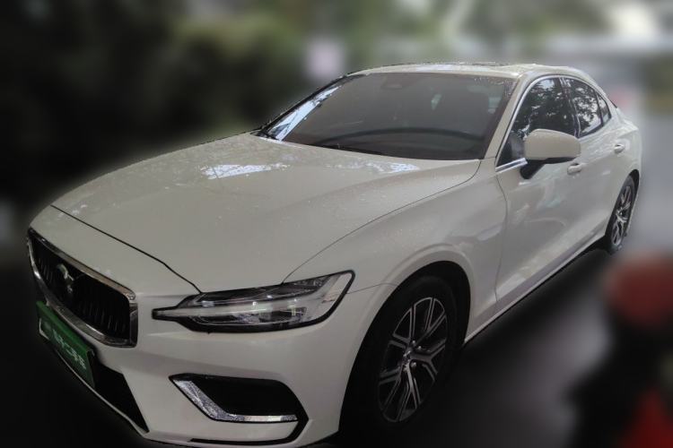 Used Volvo S60 2023 B4 Zhiyi Luxury Edition Guazi used car, China used car export, Used car for sale, Used cars, Cheapest cars for sale