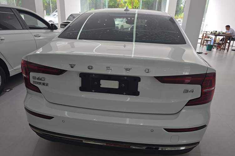 Used Volvo S60 2023 B4 Zhiyuan Luxury Edition Rear