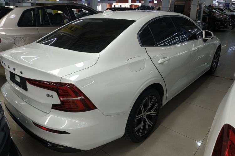 Used Volvo S60 2023 B4 Zhiyi Luxury Edition Rear Right 45 Deg