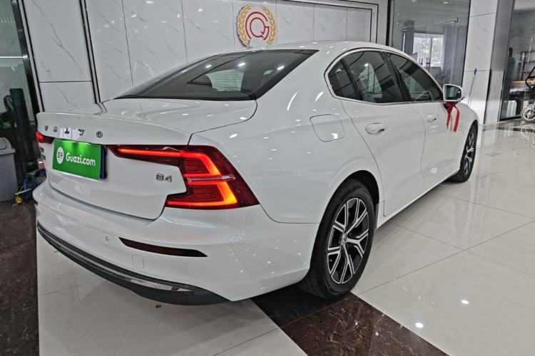 Used Volvo S60 2023 B4 Zhiyi Luxury Edition Rear Right 45 Deg