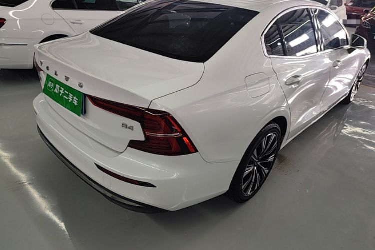Used Volvo S60 2023 B4 Zhiyuan Luxury Edition Rear Right 45 Deg