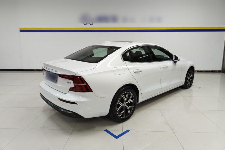 Used Volvo S60 2023 B4 Zhiyi Luxury Edition Rear Right 45 Deg