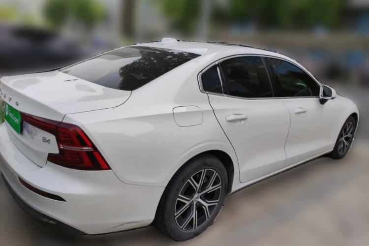 Used Volvo S60 2023 B4 Zhiyi Luxury Edition Rear Right 45 Deg