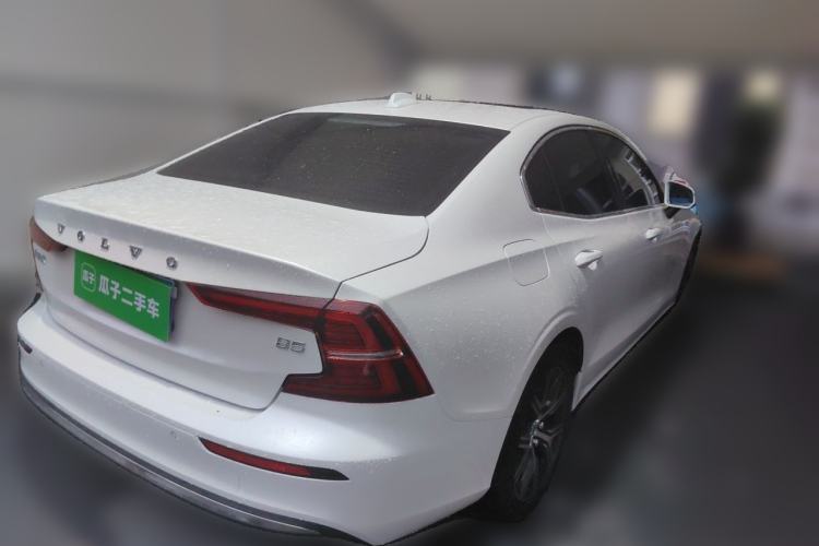 Used Volvo S60 2023 B4 Zhiyi Luxury Edition Rear Right 45 Deg