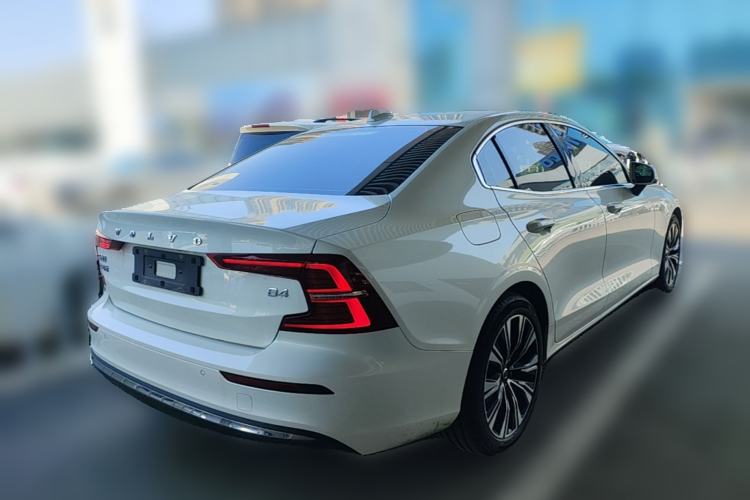 Used Volvo S60 2023 B4 Zhiyuan Luxury Edition Rear Right 45 Deg