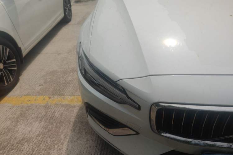 Used Volvo S60 2023 B4 Zhiyuan Luxury Edition Right Front Headlight