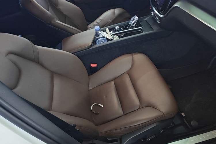 Used Volvo S60 2023 B4 Zhiyi Luxury Edition Right Front Seat