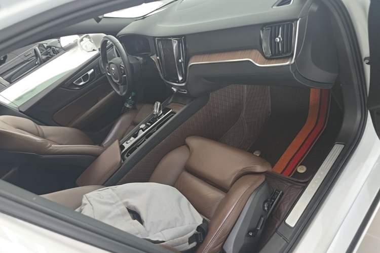 Used Volvo S60 2023 B4 Zhiyuan Luxury Edition Right Front Seat