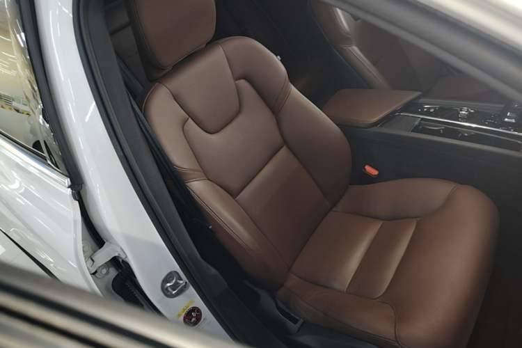 Used Volvo S60 2023 B4 Zhiyi Luxury Edition Right Front Seat