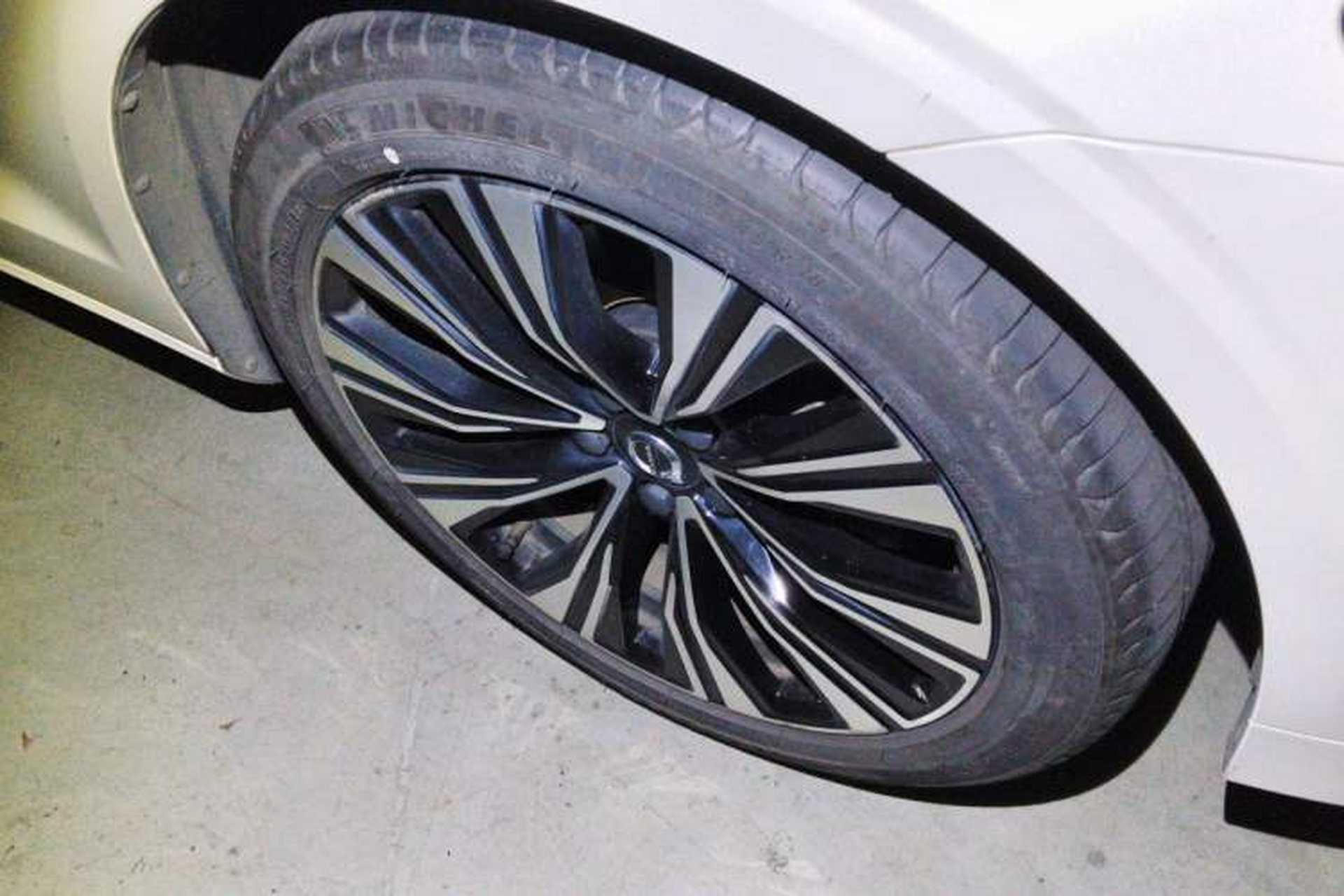 Used Volvo S60 2023 B4 Zhiyuan Luxury Edition Right Front Wheel Hub