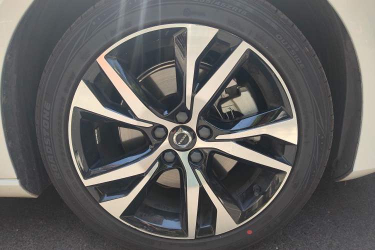 Used Volvo S60 2023 B5 Zhiya Sport Edition Right Front Wheel Hub