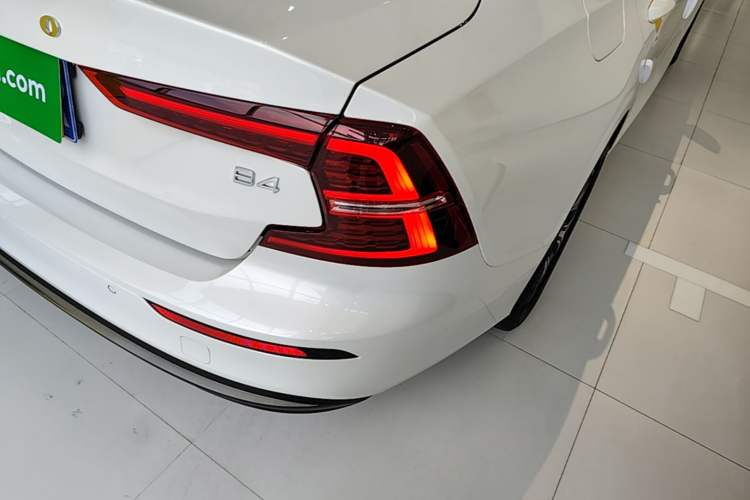 Used Volvo S60 2023 B4 Zhiyi Luxury Edition Right Rear Taillight