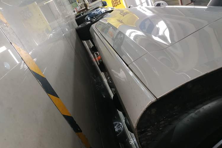 Used Volvo S60 2023 B4 Zhiyi Luxury Edition Right Side Sill